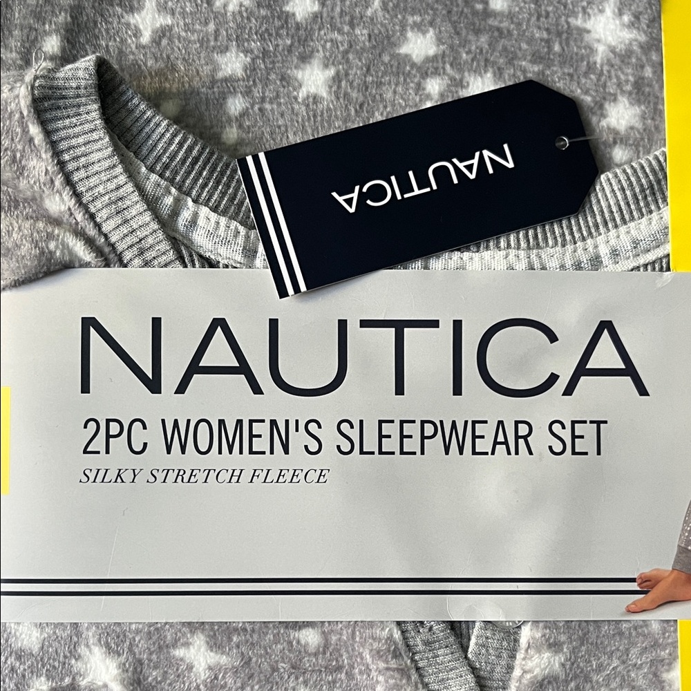 BRAND NEW W TAGS Nautica Gray Star Women's Sleepwear Set. Silky stretch fleece - Picture 3 of 4